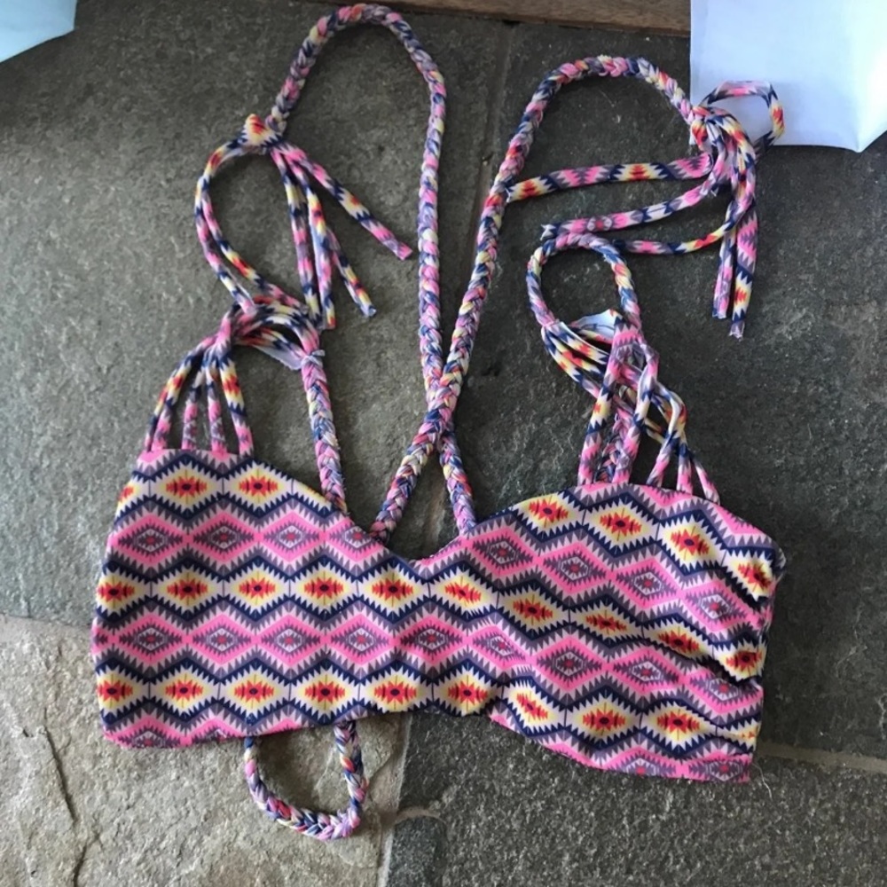 Acacia Navajo Samoa top